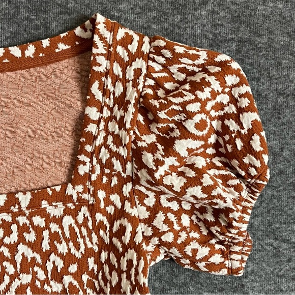 Free People No Type Square Neckline Balloon Sleeve Tee - Picture 3 of 10